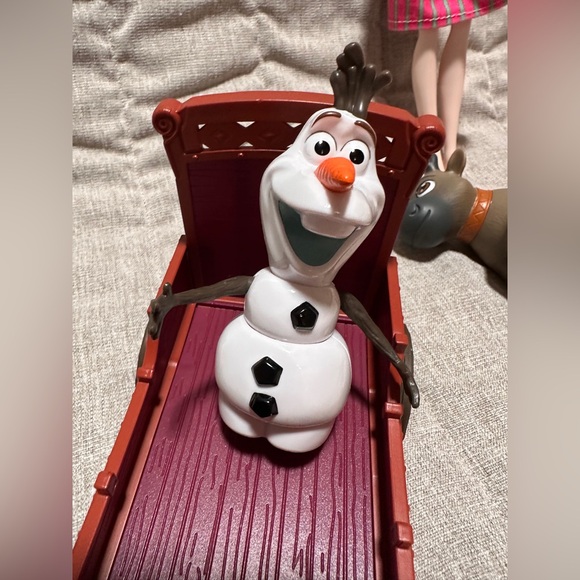 Disney Frozen II Petite Epic Journey Gift Set Anna, Elsa, Sven, Kristoff & Olaf - Picture 6 of 12